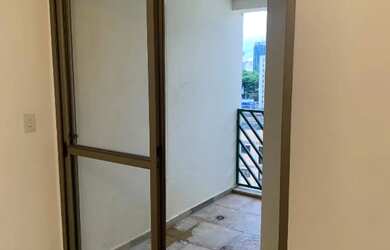 Imagem: O apartamento possui 2 Dormitórios, 2 Banheiros e 1 Vaga na