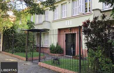 Imagem: O apartamento à venda possui 3 Dormitórios, 2 Banheiros e