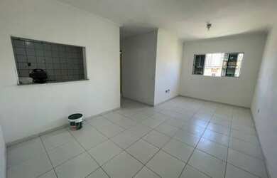 Imagem: O apartamento possui 3 Dormitórios, 1 Banheiro, 1 Vaga na garagem