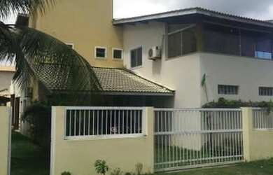 Imagem: A casa possui 5 Dormitórios, 2 Vagas na garagem e está localizado