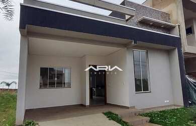 Imagem: A casa em condomínio possui 3 Dormitórios, 2 Banheiros, 1