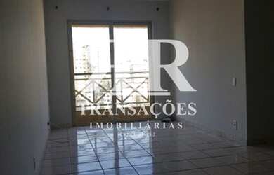 Imagem: O apartamento possui 3 Dormitórios, 1 Banheiro, 1 Vaga na garagem