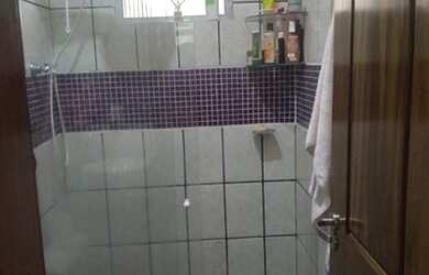 Imagem: A casa possui 2 Dormitórios, 1 Vaga na garagem e está localizado