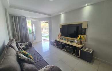 Imagem: A casa possui 2 Dormitórios, 2 Banheiros, 1 Vaga na garagem