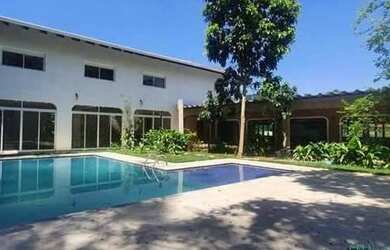 Imagem: A casa em condomínio possui 3 Dormitórios, 5 Banheiros, 5