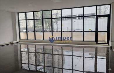 Imagem: O depósito possui 500m² de Área e está localizado em Água