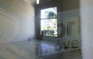 Imagem: A casa em condomínio possui 3 Dormitórios, 3 Banheiros, 2