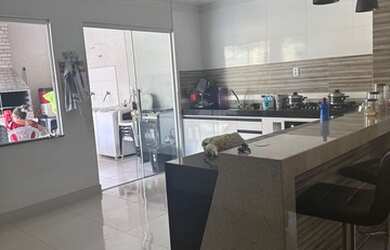 Imagem 2: Casa a venda. Piscina, Churrasqueira, Imóvel novoe250m² de Área