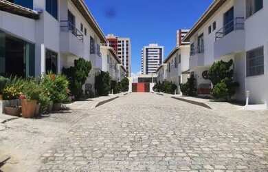 Imagem: A casa em condomínio possui 3 Dormitórios, 4 Banheiros, 2