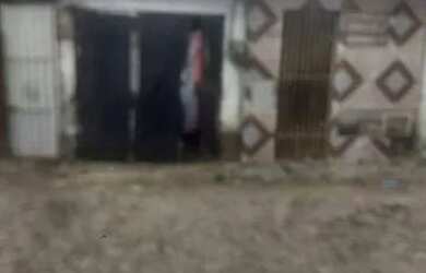 Imagem 1: 2 Casa grande. Varanda, 90m² de Área, 2 Vagas na garageme5 Dormitórios