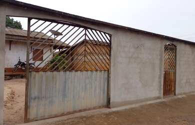 Imagem: A casa possui 2 Dormitórios, 2 Banheiros, 2 Vagas na garagem