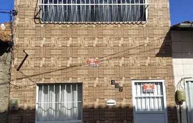 Imagem: A casa possui 2 Dormitórios, 2 Banheiros, 70m² de Área e