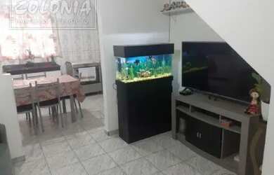 Imagem: A casa possui 4 Dormitórios, 2 Banheiros, 2 Vagas na garagem