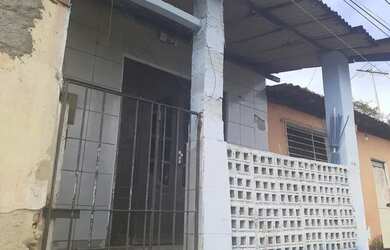 Imagem: A casa possui 2 Dormitórios, 2 Banheiros e está localizado