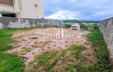 Imagem: O terreno possui 300m² de Área, Imóvel novo e está localizado