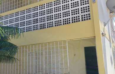 Imagem: A casa em condomínio possui 2 Dormitórios, 2 Banheiros, 2