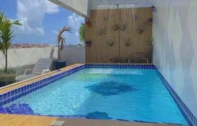 Imagem: O apartamento possui 5 Dormitórios, 5 Banheiros, 2 Vagas na