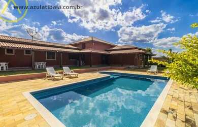 Imagem: A casa em condomínio possui 3 Dormitórios, 3 Banheiros, 4