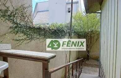 Imagem: A casa possui 3 Dormitórios, 1 Banheiro, 2 Vagas na garagem