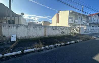 Imagem: O terreno possui 2703m² de Área e está localizado em Cidade