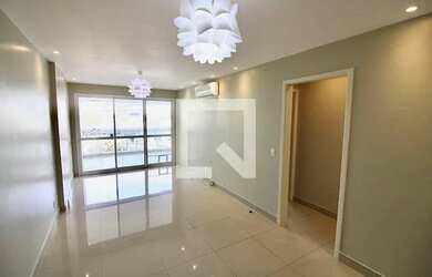 Imagem: O apartamento possui 3 Dormitórios, 3 Banheiros, 2 Vagas na