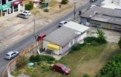 Imagem: A casa em condomínio possui 1 Dormitório, 1 Banheiro, 950m²