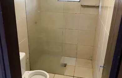 Imagem: A casa possui 2 Dormitórios, 2 Banheiros e está localizado