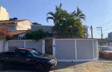 Imagem: O apartamento possui 3 Dormitórios, 1 Banheiro, 3 Vagas na