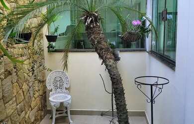 Imagem: A casa possui 3 Dormitórios, 4 Banheiros, 3 Vagas na garagem