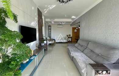 Imagem: O apartamento possui 3 Dormitórios, 1 Banheiro, 2 Vagas na