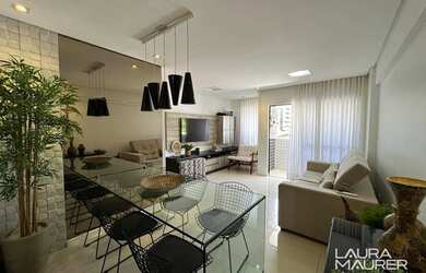 Imagem: O apartamento possui 2 Dormitórios, 2 Banheiros, 1 Vaga na