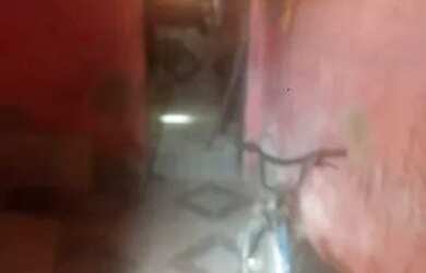 Imagem 3: 2 Casa grande. Varanda, 90m² de Área, 2 Vagas na garageme5 Dormitórios