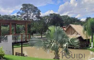 Imagem: O apartamento possui 4 Dormitórios, 5 Banheiros, 450m² de