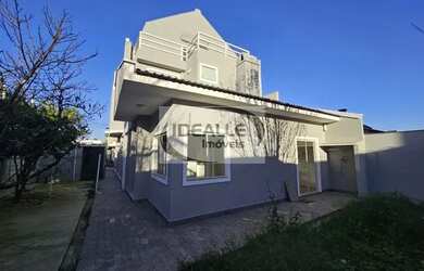 Imagem: A casa em condomínio possui 4 Dormitórios, 3 Banheiros, 4