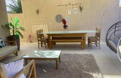 Imagem 16: Casa de condomínio para aluguel possui 320 metros quadrados com 4 quartos