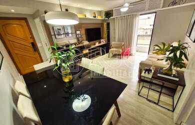 Imagem: O apartamento possui 3 Dormitórios, 3 Banheiros, 2 Vagas na