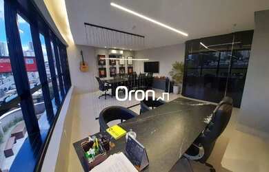 Imagem: O depósito possui 5 Vagas na garagem, 165m² de Área e está