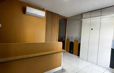 Imagem: A casa possui 4 Dormitórios, 4 Banheiros, 350m² de Área e