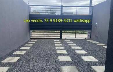 Imagem: A casa possui 2 Dormitórios, 2 Banheiros, 2 Vagas na garagem