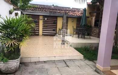 Imagem 3: asa Ampla no Centro de Rio Bonito com Duas Residências e 6 Quartos