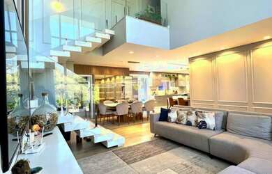 Imagem 3: Casa Alto Padrão à Venda em Cachoeira do Bom Jesus 5 Suítes, Piscina...