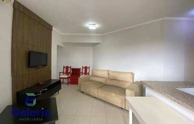 Imagem: O apartamento possui 1 Dormitório, 1 Banheiro, 1 Vaga na garagem