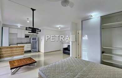 Imagem: O apartamento possui 1 Dormitório, 1 Banheiro, 1 Vaga na garagem