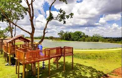 Imagem: O terreno possui 300m² de Área e está localizado em Setor