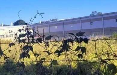 Imagem: O terreno à venda possui 1950m² de Área e está localizado