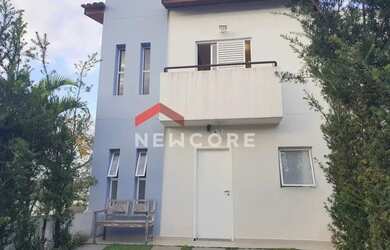 Imagem: A casa em condomínio possui 4 Dormitórios, 3 Banheiros, 2