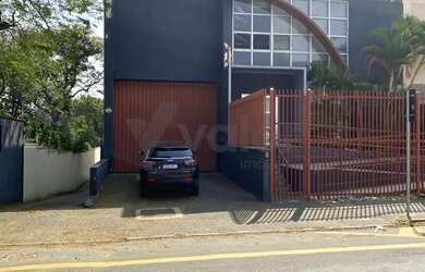 Imagem: O depósito possui 1300m² de Área e está localizado em Parque