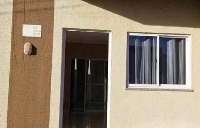 Imagem: A casa em condomínio possui 2 Dormitórios, 1 Banheiro, 2 Vagas