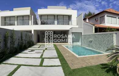 Imagem: A casa em condomínio possui 5 Dormitórios, 5 Banheiros, 2