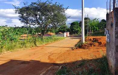 Imagem 2: Lote em Bicas 360 m2 com asfalto, escritura e registro